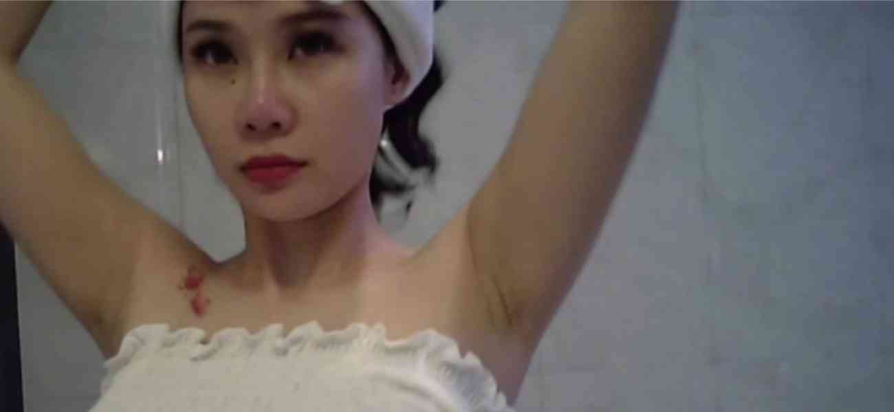 你有张良计我有过墙梯 性感巨乳风骚少妇刘婷婷洗澡自慰被偷拍视频流出