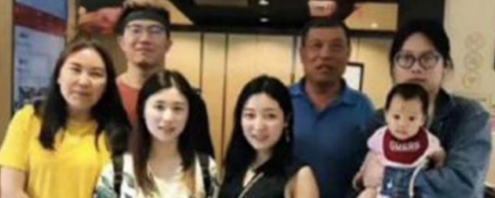 真所谓 虎毒不食子 淄博理光董事长杨光金当着孙女的面与儿媳妇性爱视频曝光