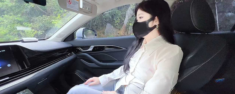 山林野战激情实录 推特萌崽儿穿着性感的红边黑丝 在后座上被无套抽插直至潮喷