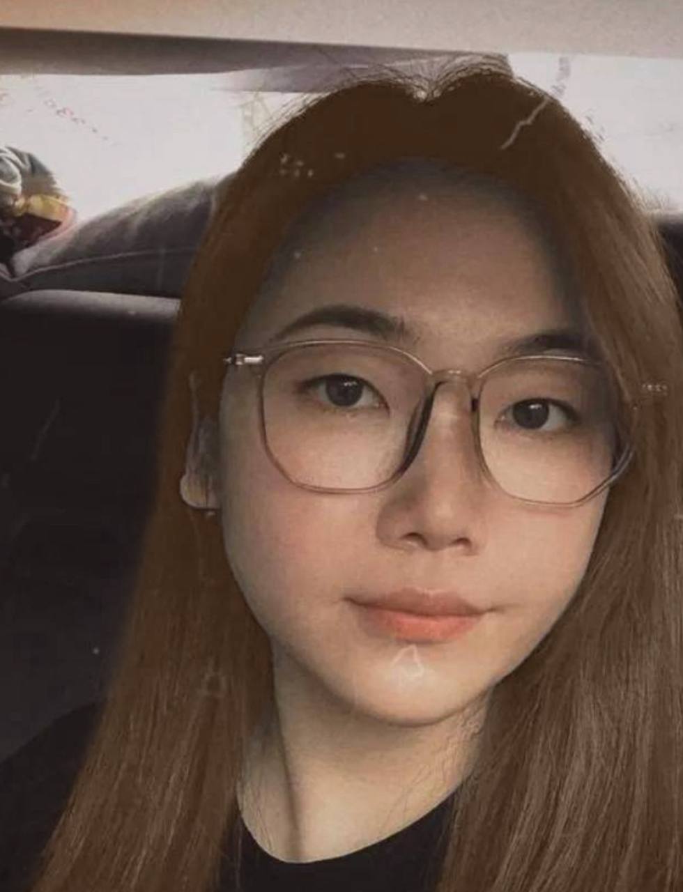 独家爆料 骚妇在床上宛如吞精猛兽 各种姿势吸得大屌非常舒服 上海微胖眼镜妹陆涵怡性爱视频曝光