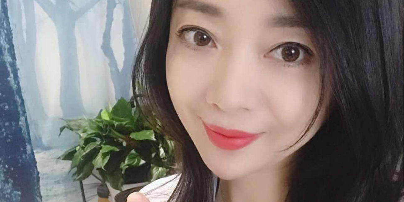 『有钱人真会玩!!!』买个车还要折磨一下女销售 签一次合同就要震动一下跳蛋 视频曝光流出