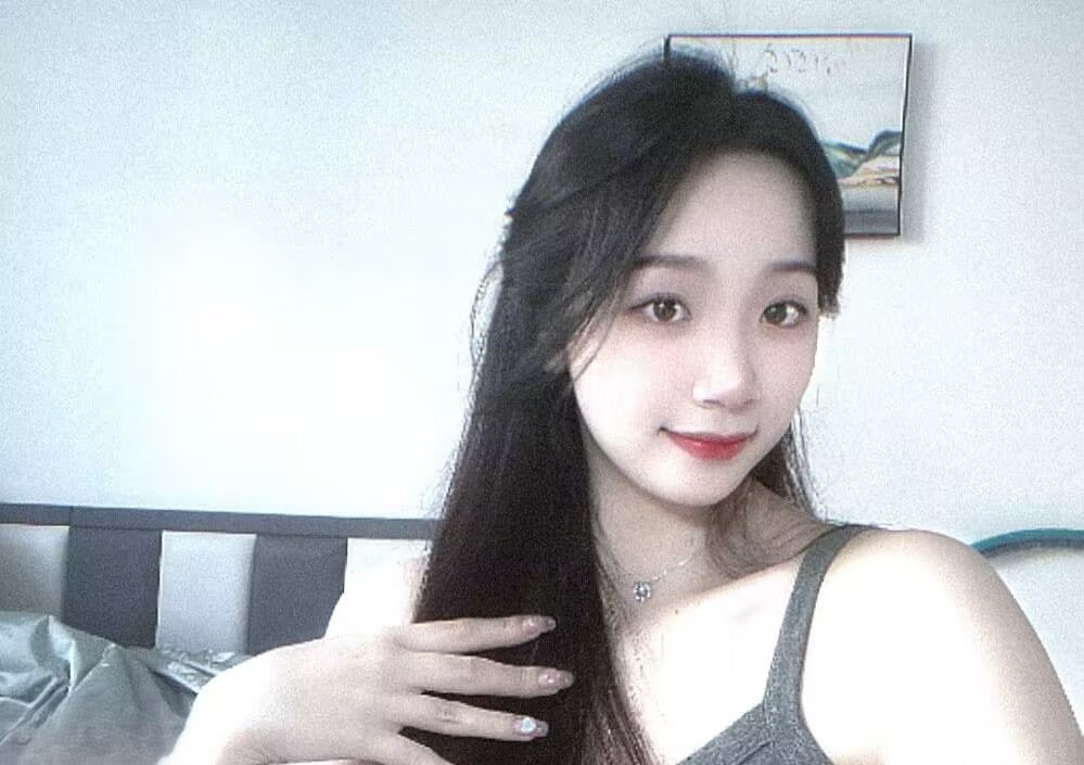 江苏骚逼前女友 何颖颖 曾经是公认的女神 追到手后才知竟是性瘾狂