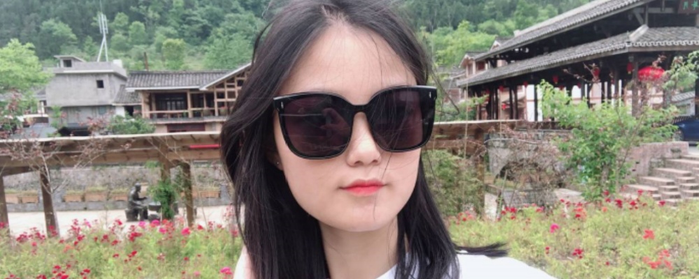 成都金牛区荷花池小母狗 董清桥 同时谈三个男朋友 还和自己舅舅操逼 妹子你的身份证过期了 抓紧补办