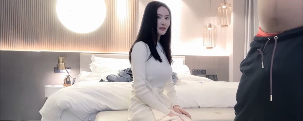 白裙嫩妹甜美十足口交骑乘样样精通高超 探花大神约炮视频流出