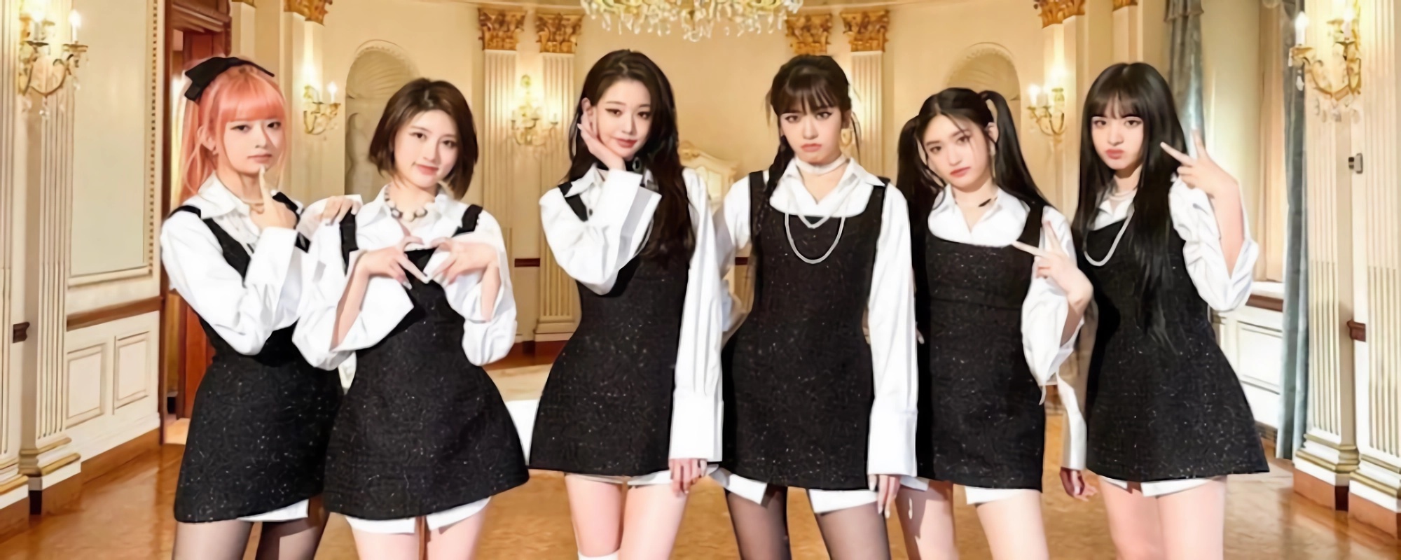 今日任务一边表演一边享受震动的快感 韩国女团演唱会期间被财阀安排下体塞入跳蛋进行表演