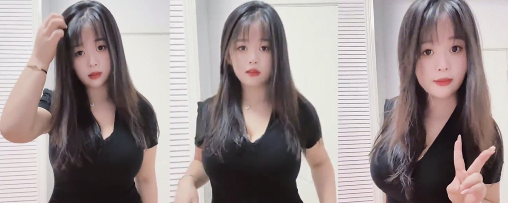 丰腴熟女全裸露出 逼脸同框直播做爱 抖音巨乳网红过去裸聊录屏流出