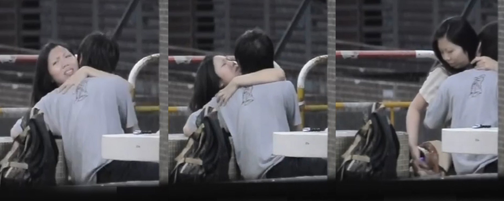 情爱难耐 小情侣课间天台抠逼被有心人拍下 手速快到飞起 给女生爽到全身酥麻放任淫笑